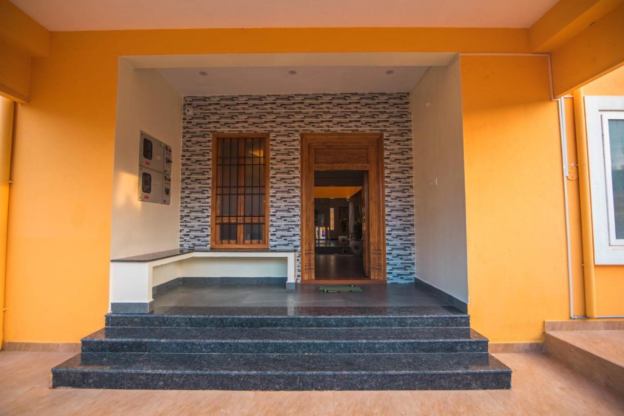 Saffron Vilva Hotel Puducherry Buitenkant foto