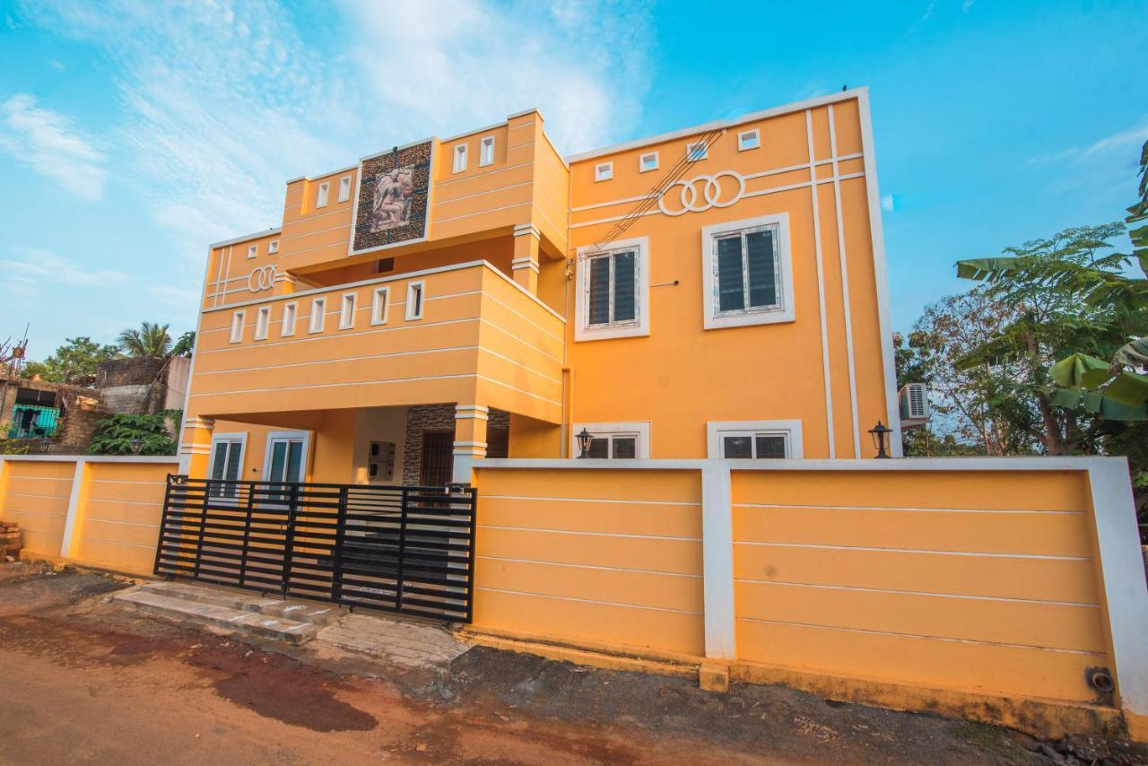 Saffron Vilva Hotel Puducherry Buitenkant foto