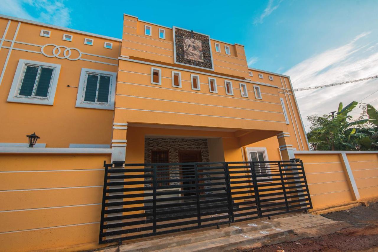 Saffron Vilva Hotel Puducherry Buitenkant foto