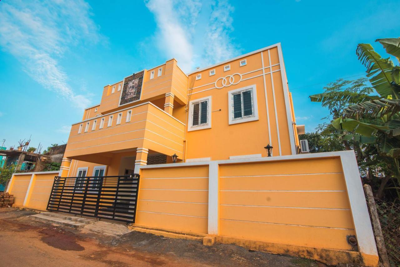 Saffron Vilva Hotel Puducherry Buitenkant foto
