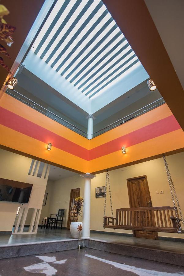 Saffron Vilva Hotel Puducherry Buitenkant foto