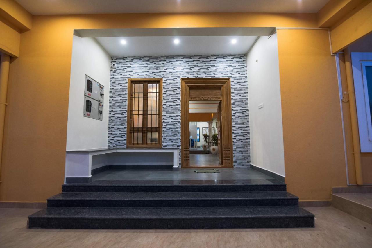 Saffron Vilva Hotel Puducherry Buitenkant foto
