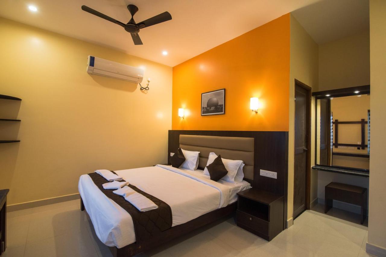 Saffron Vilva Hotel Puducherry Buitenkant foto