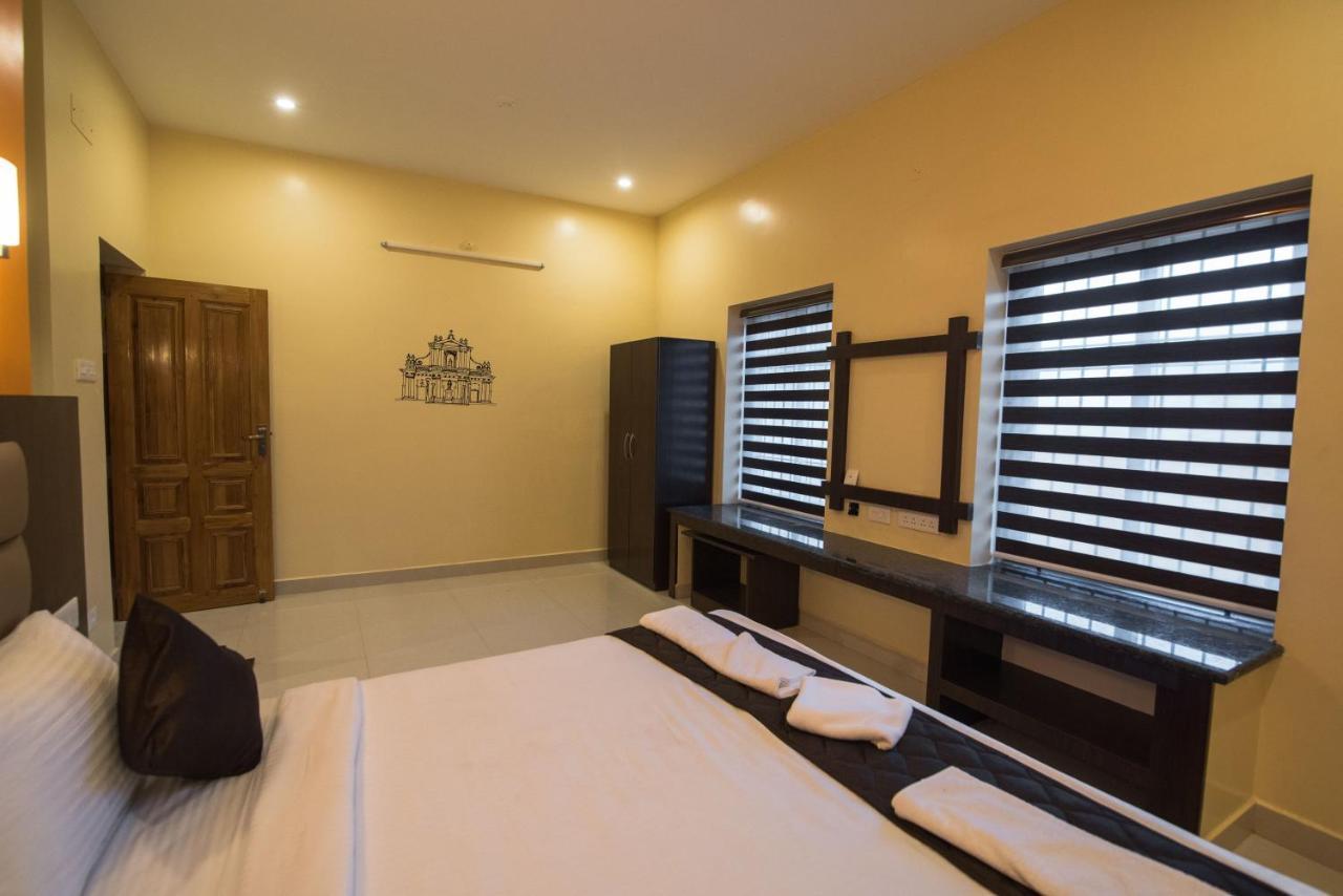 Saffron Vilva Hotel Puducherry Buitenkant foto