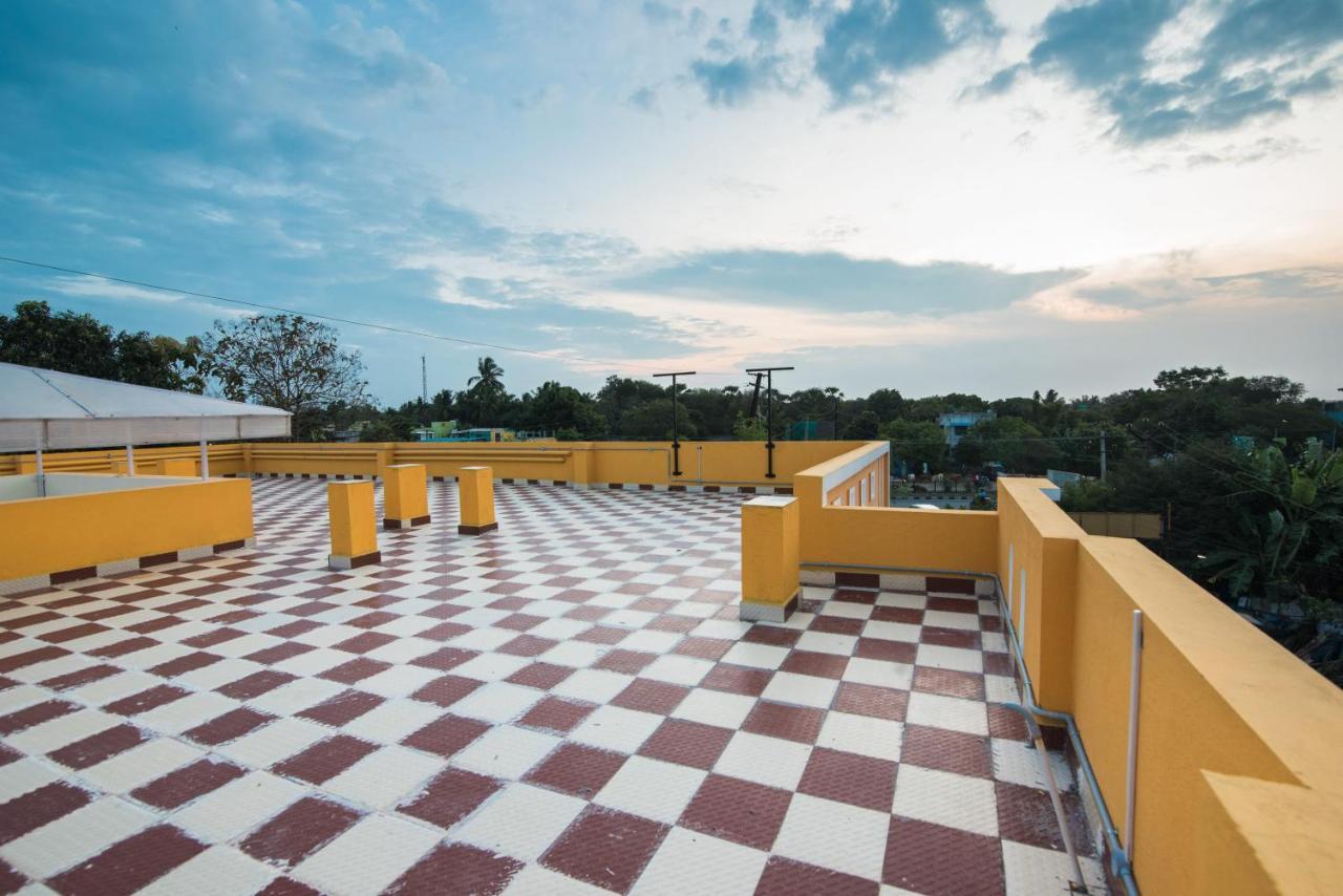 Saffron Vilva Hotel Puducherry Buitenkant foto