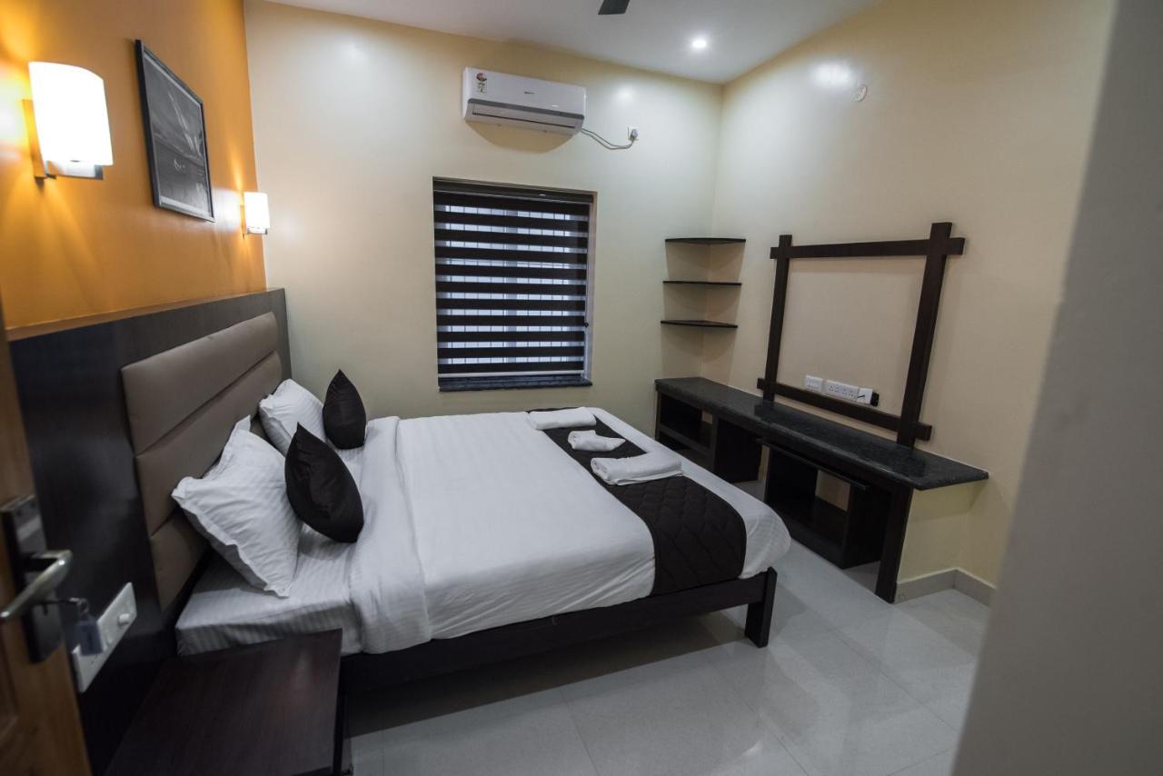 Saffron Vilva Hotel Puducherry Buitenkant foto