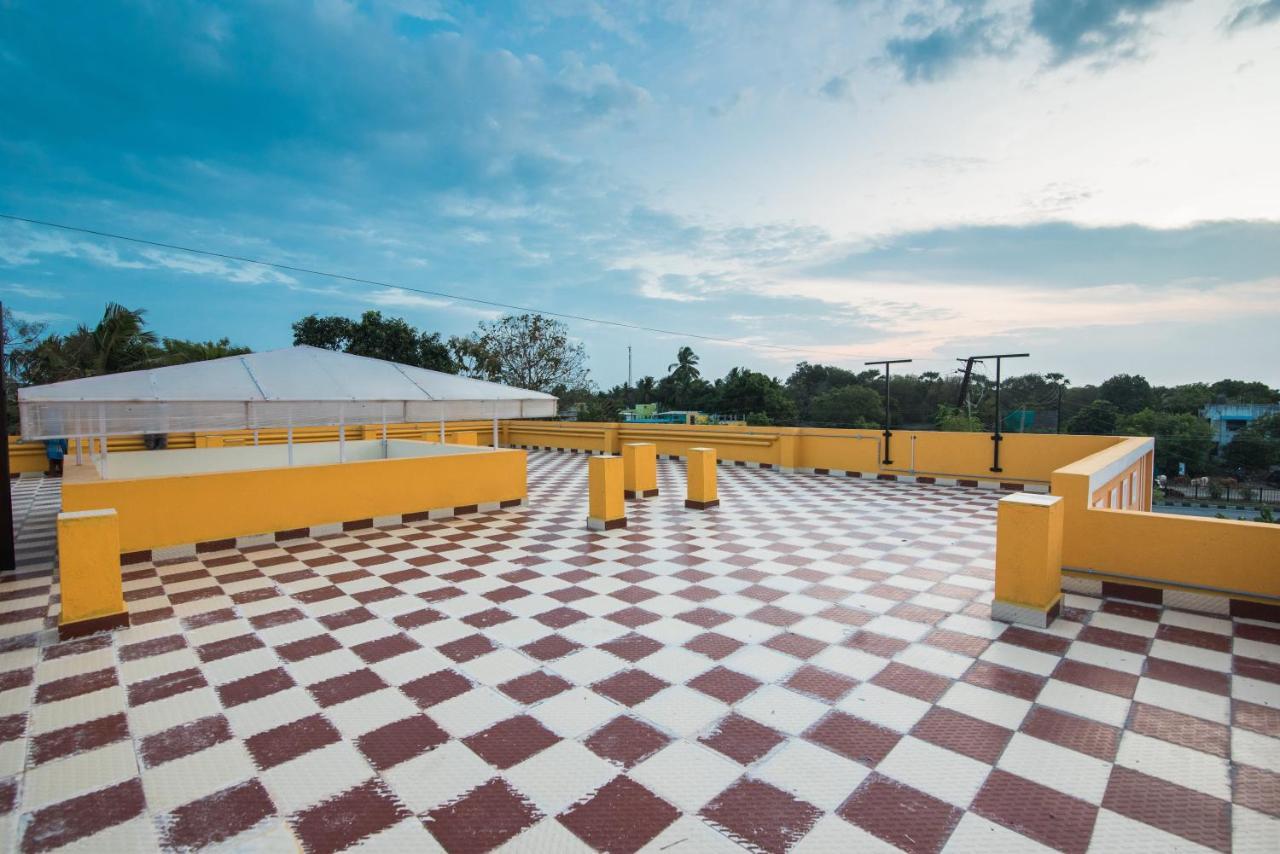 Saffron Vilva Hotel Puducherry Buitenkant foto