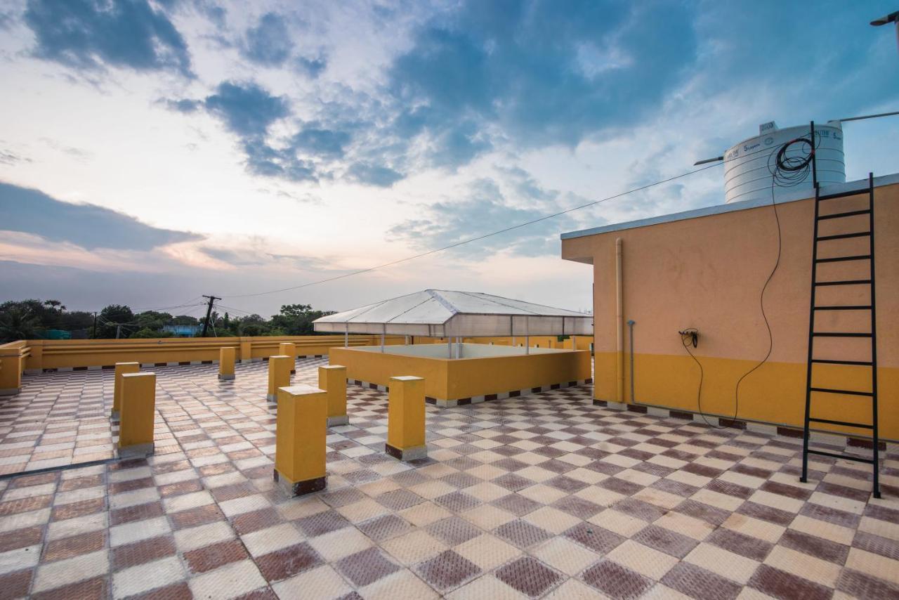 Saffron Vilva Hotel Puducherry Buitenkant foto