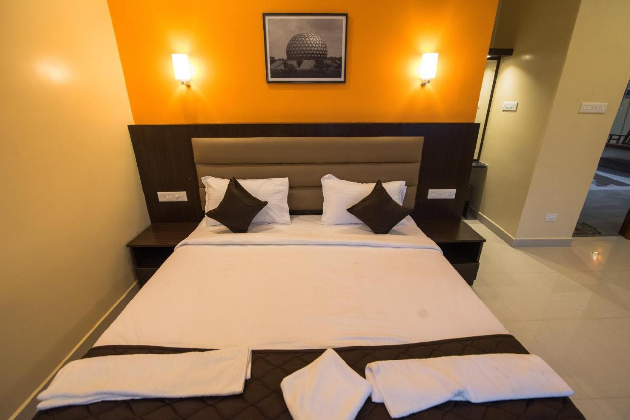 Saffron Vilva Hotel Puducherry Buitenkant foto