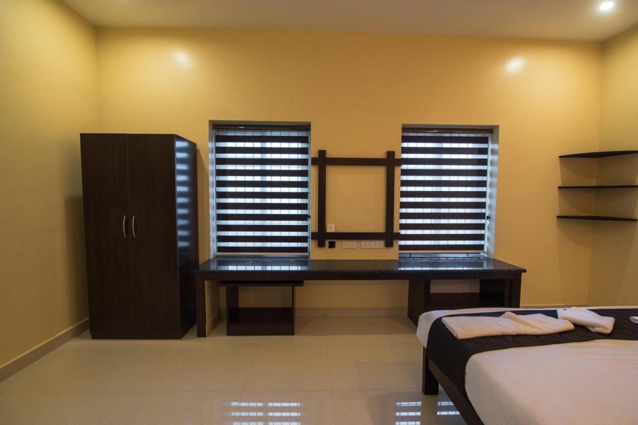Saffron Vilva Hotel Puducherry Buitenkant foto