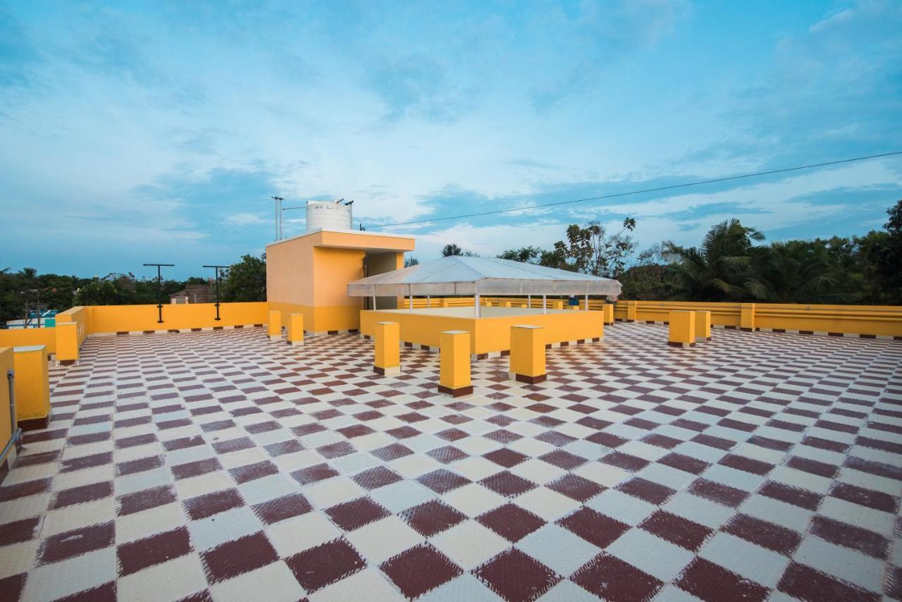 Saffron Vilva Hotel Puducherry Buitenkant foto