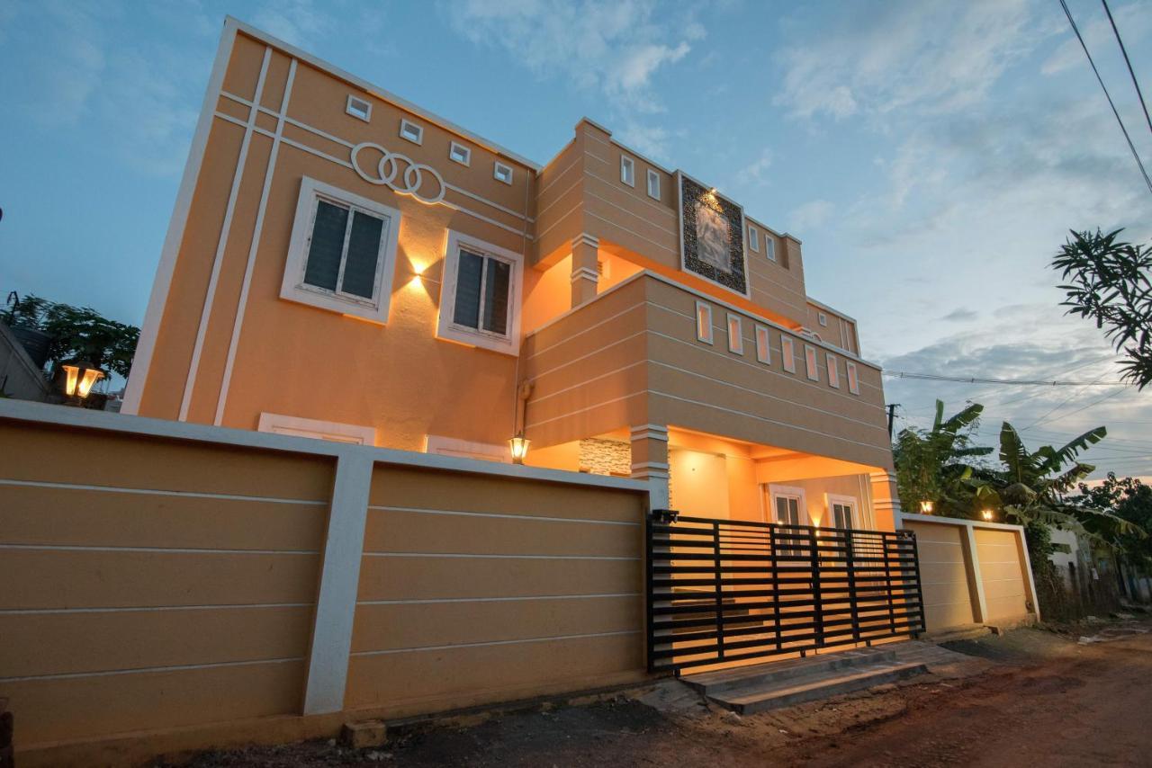 Saffron Vilva Hotel Puducherry Buitenkant foto